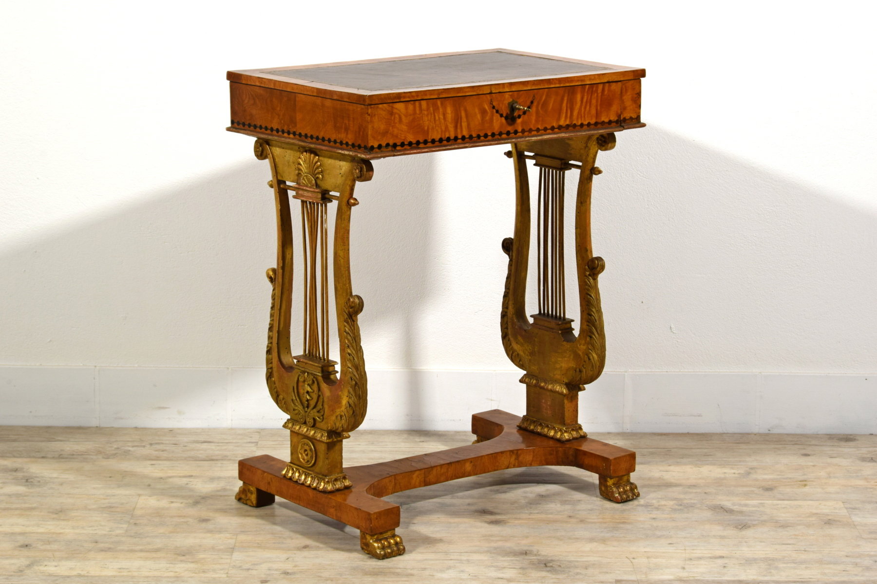 Mesa de trabajo, Carlos X, primera mitad del siglo XIX, Toscana